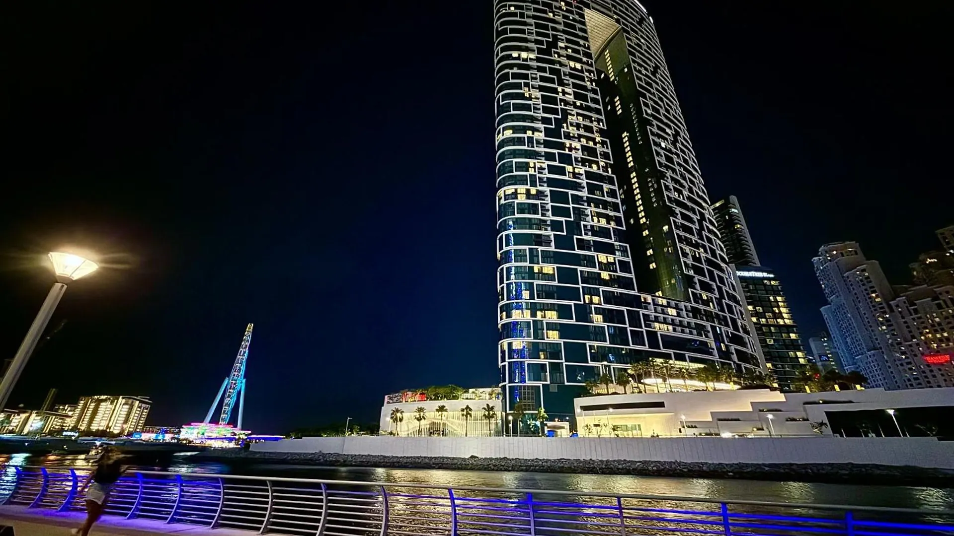 Luxe Dubai Marina Apartment 5242 Building 2Bhk
