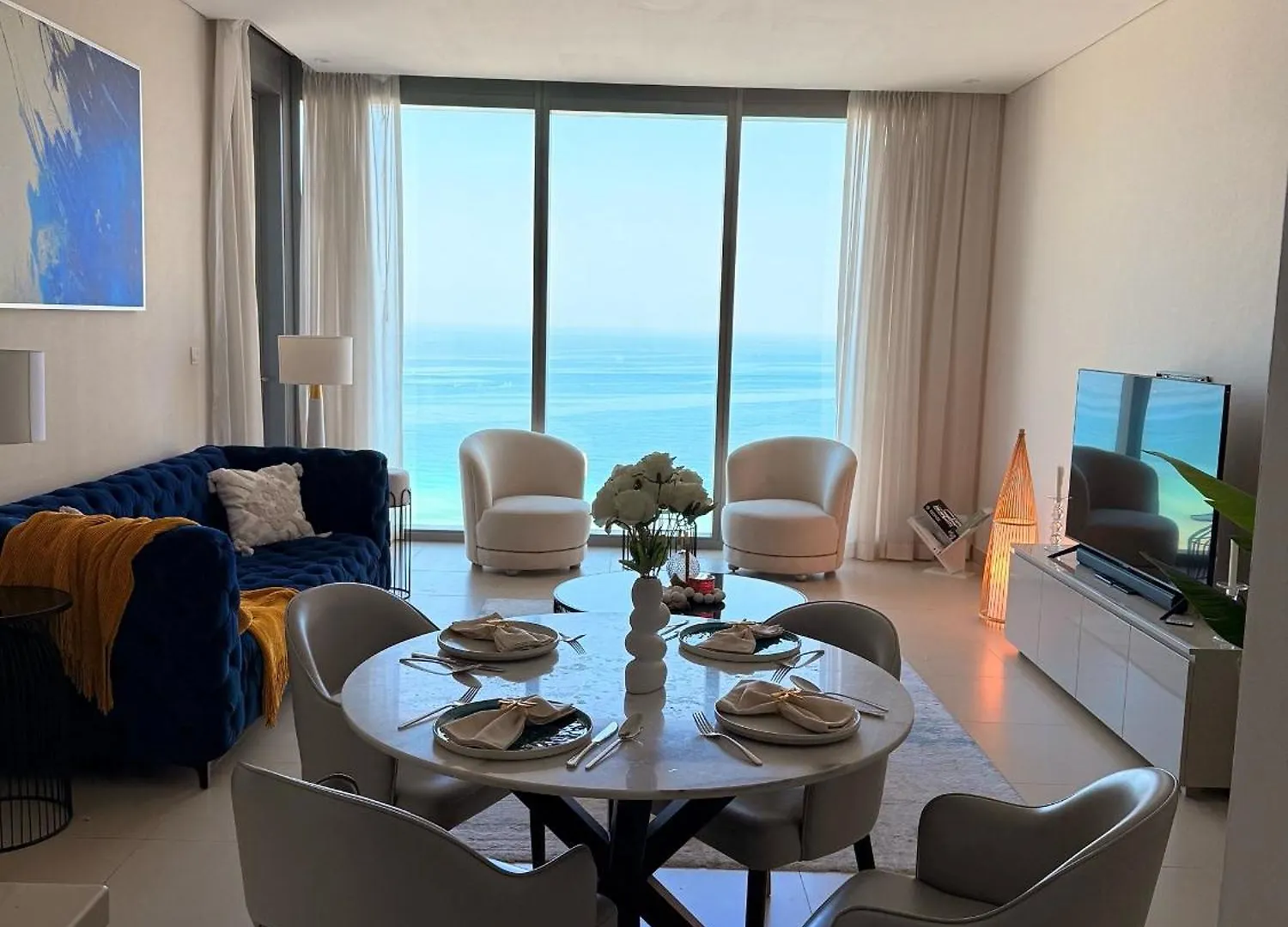 Luxe Dubai Marina Apartment 5242 Building 2Bhk